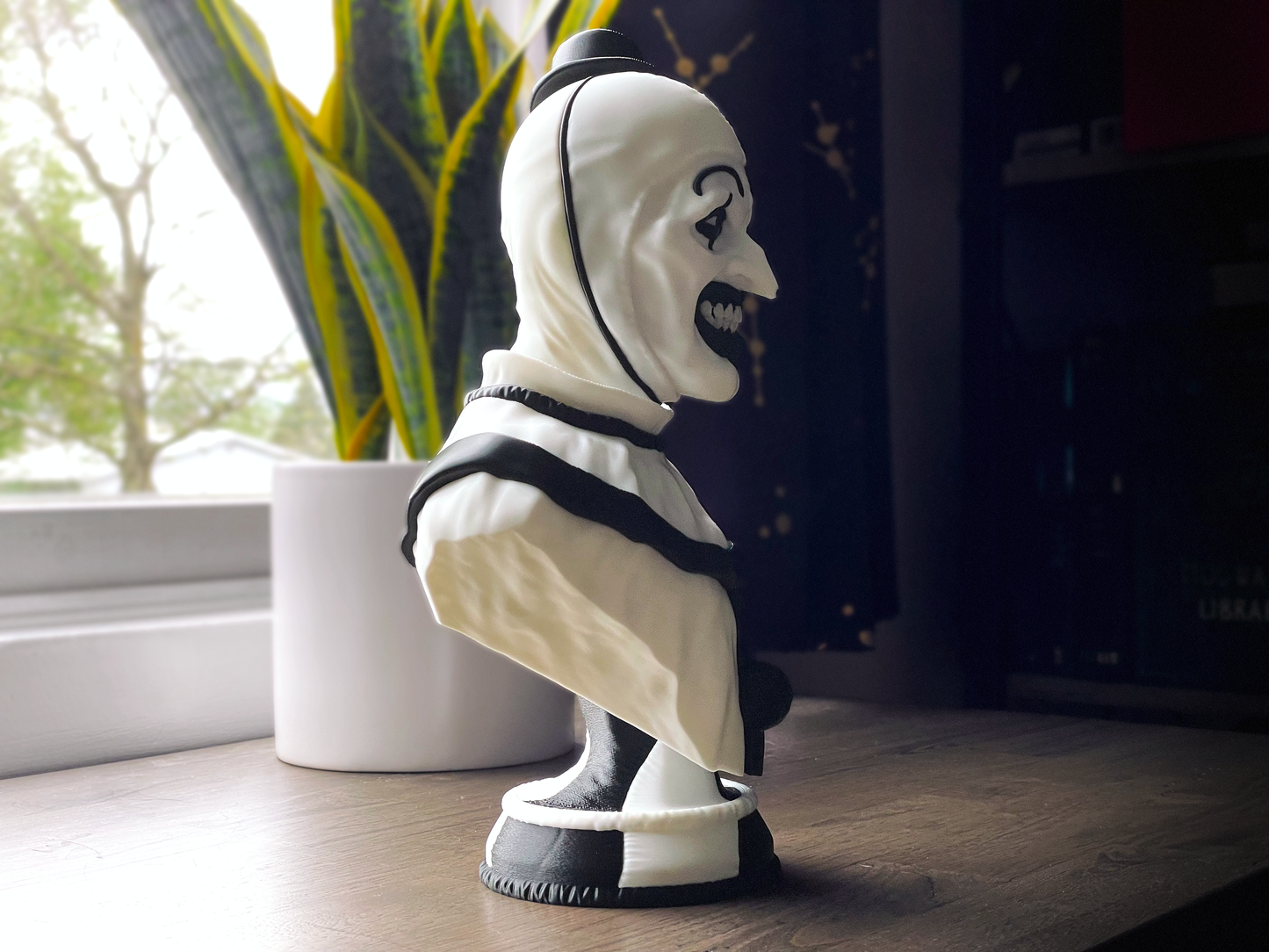Terrifier Art The Clown Bust Statue