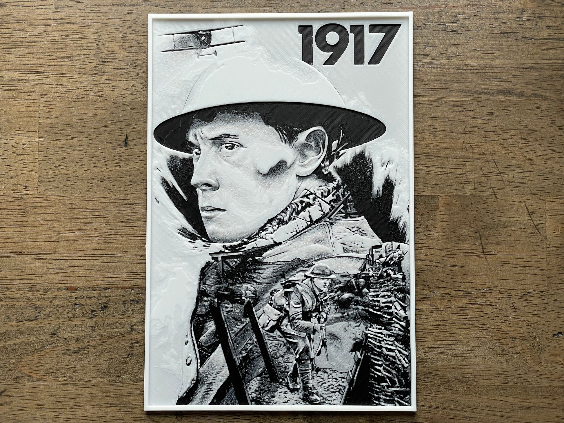 Poster of a soldier with '1917' on a wooden surface