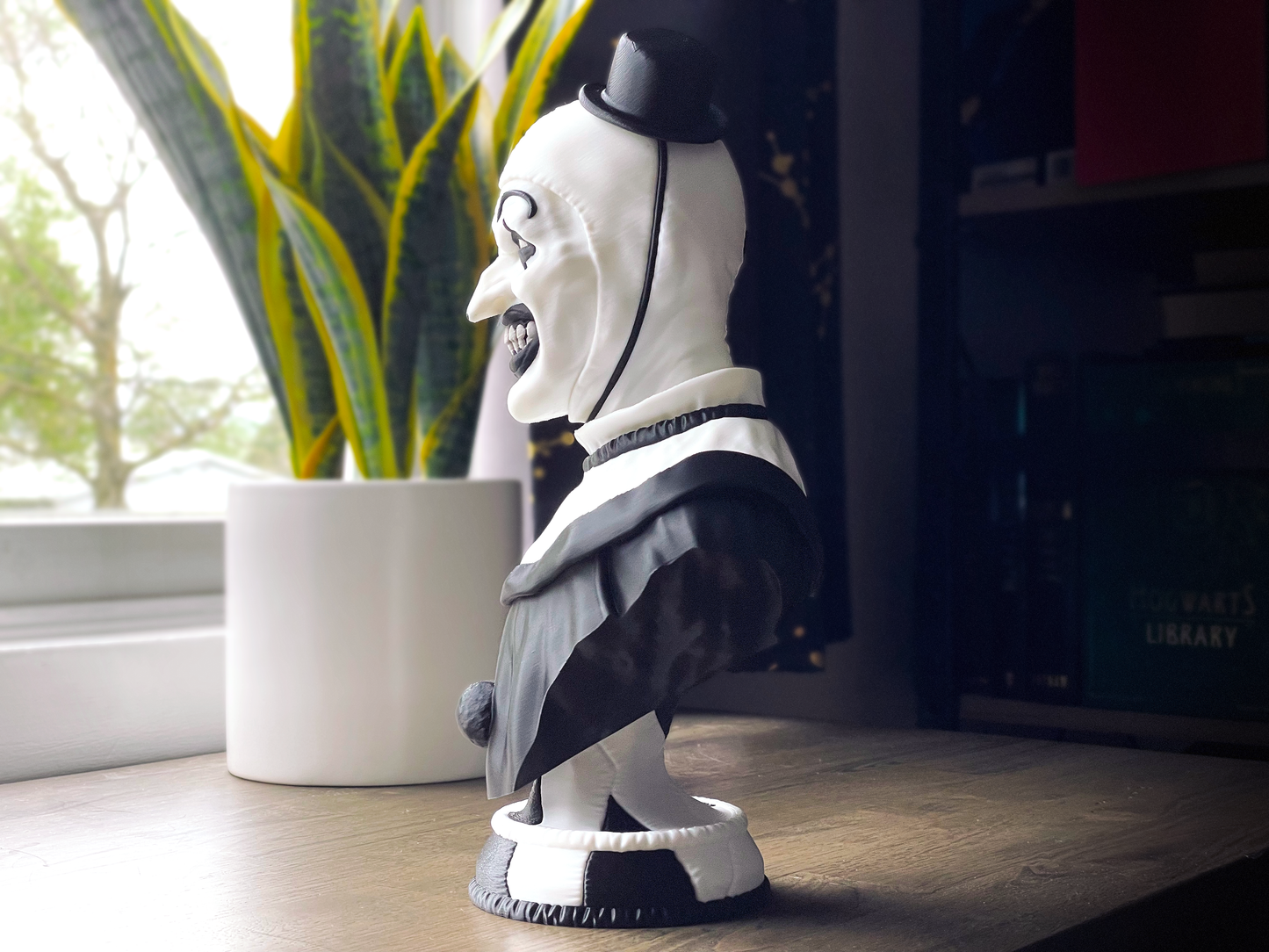 Terrifier Art The Clown Bust Statue